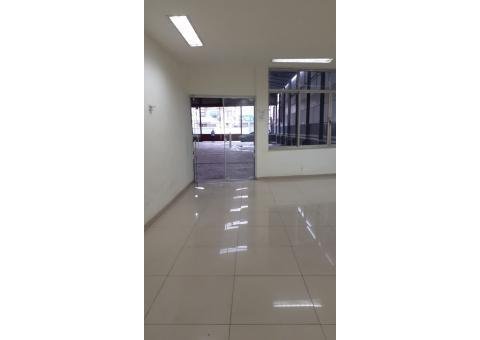 Galpão com prédio dois andares - 4