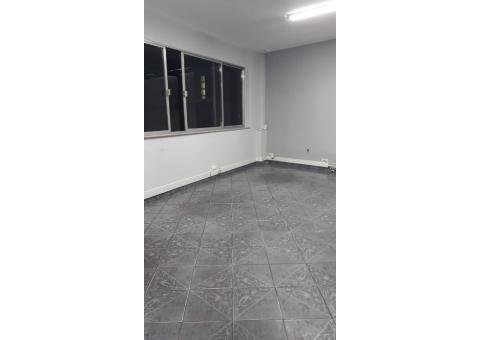 Galpão com prédio dois andares - 5