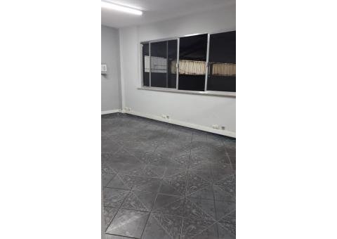 Galpão com prédio dois andares - 7