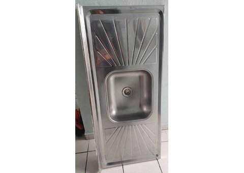 Pia de Alumínio 1,20 m – Usada, em Bom Estado