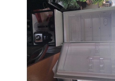 Frigobar Eletrolux semi-novo 120 L