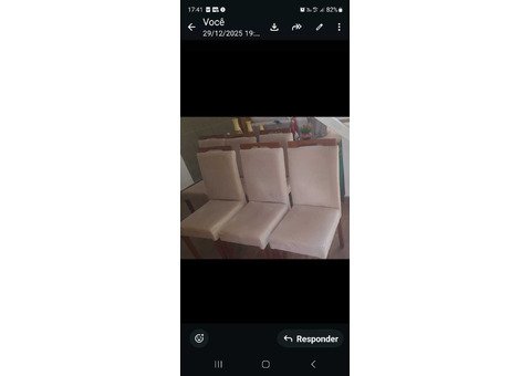 Cadeiras e mesa semi novo
