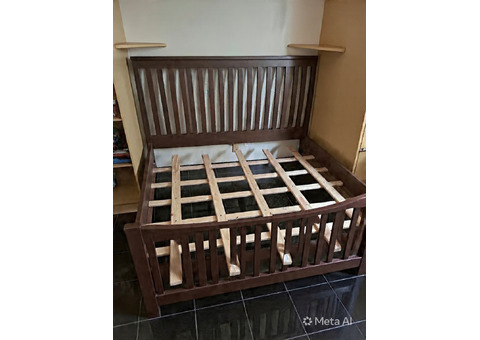 Cama Casal Madeira Maciça com Estrado Reforçado - Sustentável