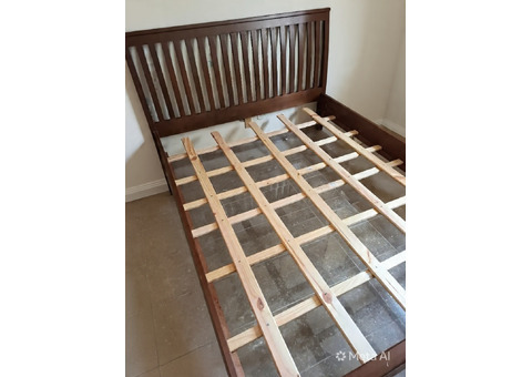 Cama Casal Madeira Maciça com Estrado Reforçado - Sustentável