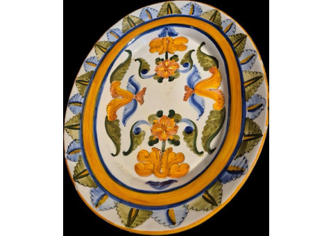 travessa grande de cerâmica/faiança, oval e pintada à mão